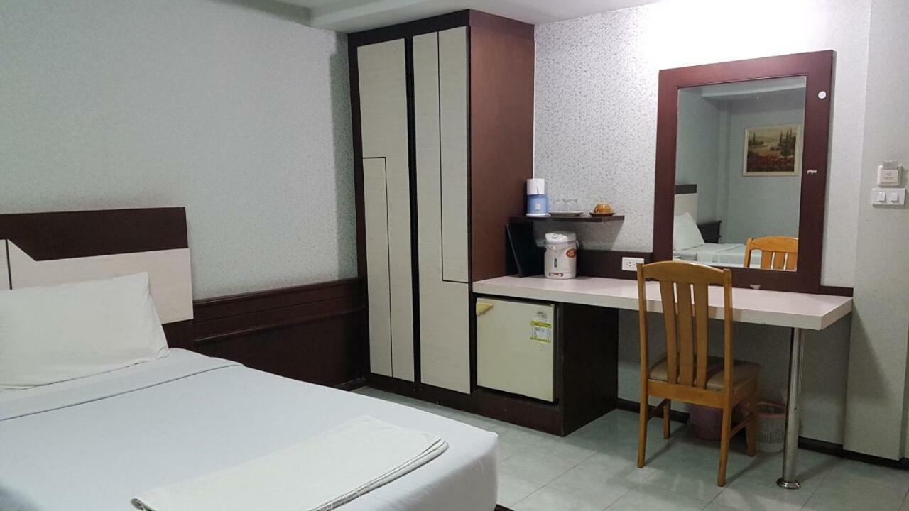 Khon Kaen Ruenrom Hotel Bagian luar foto