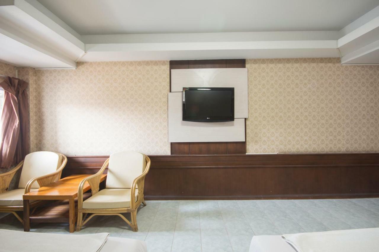 Khon Kaen Ruenrom Hotel Bagian luar foto
