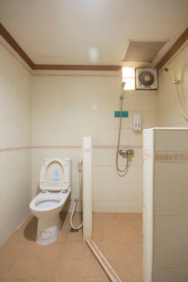 Khon Kaen Ruenrom Hotel Bagian luar foto